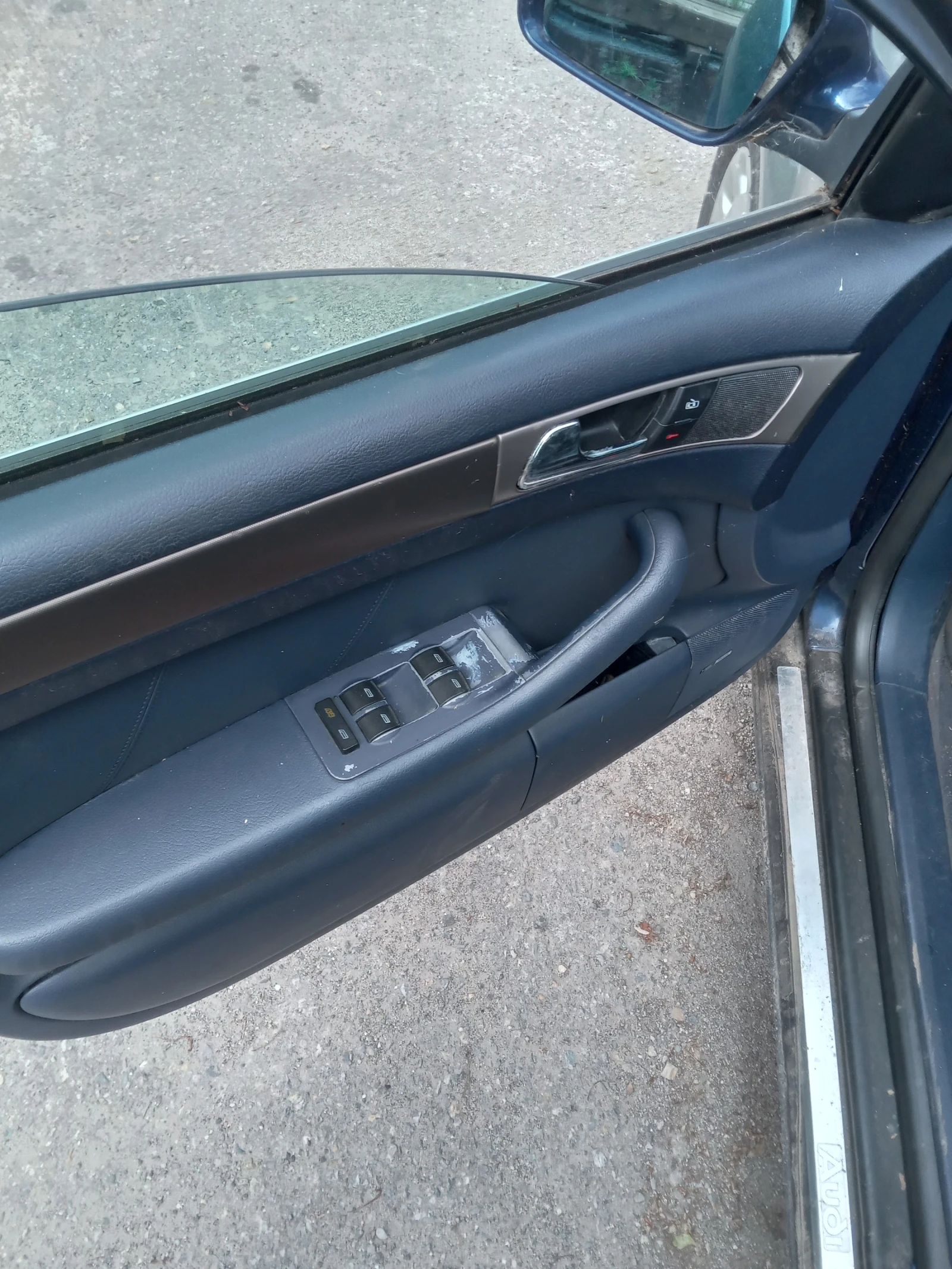 Audi A6 2.5 TDI, снимка 8 - Автомобили и джипове - 55286627