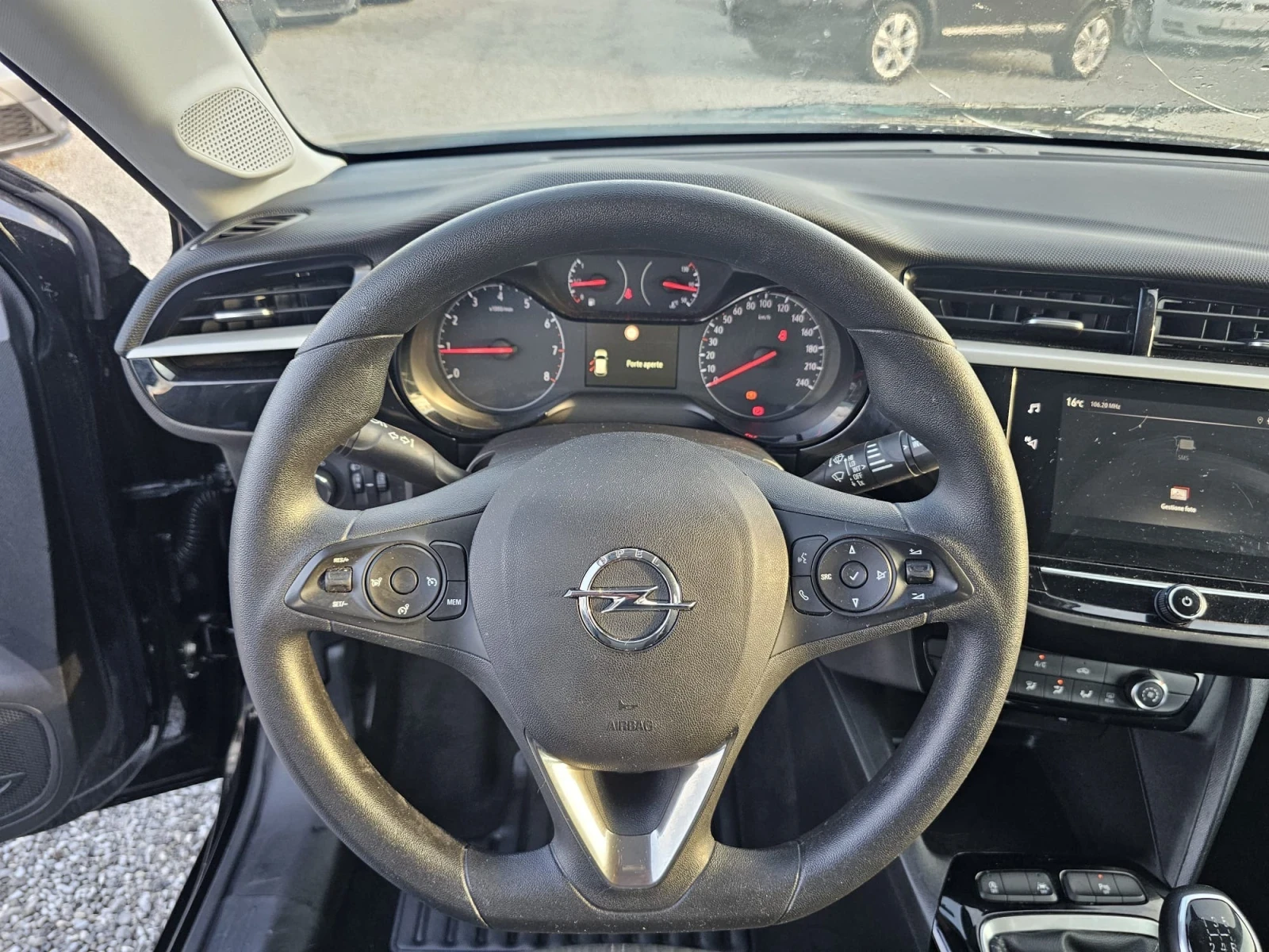 Opel Corsa 1.2i, снимка 9 - Автомобили и джипове - 55357300
