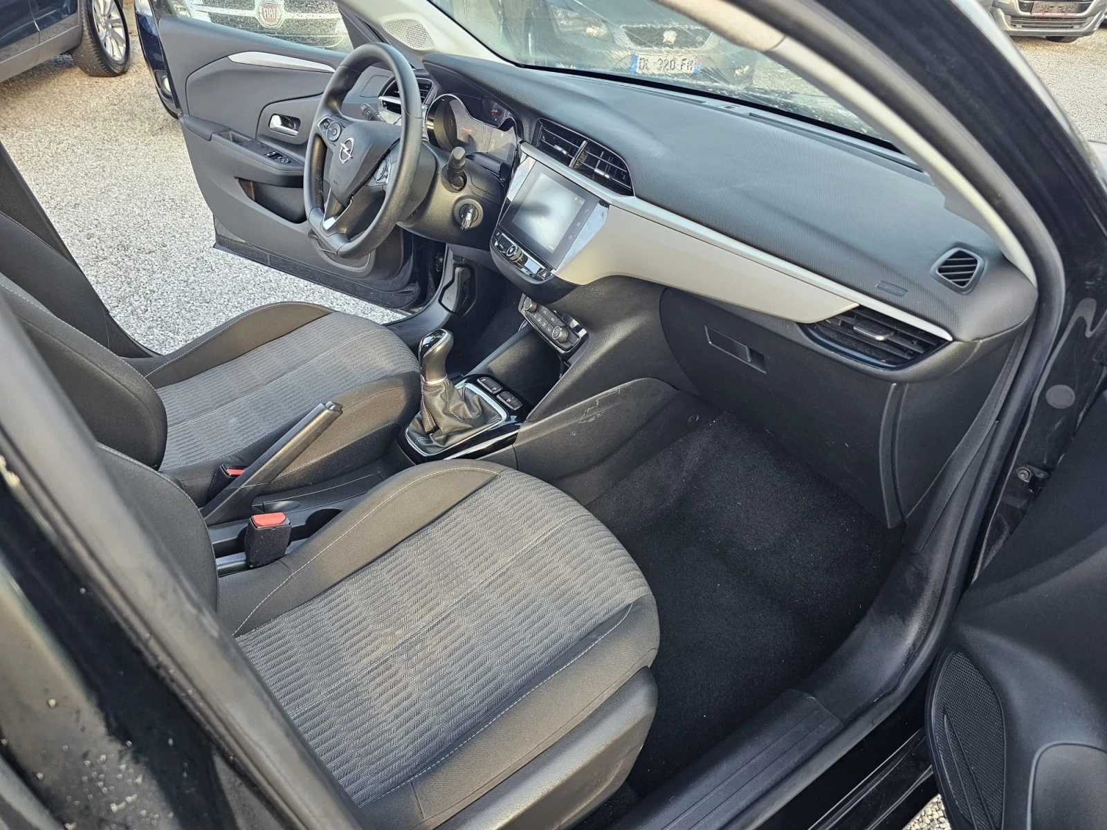 Opel Corsa 1.2i, снимка 12 - Автомобили и джипове - 55357300