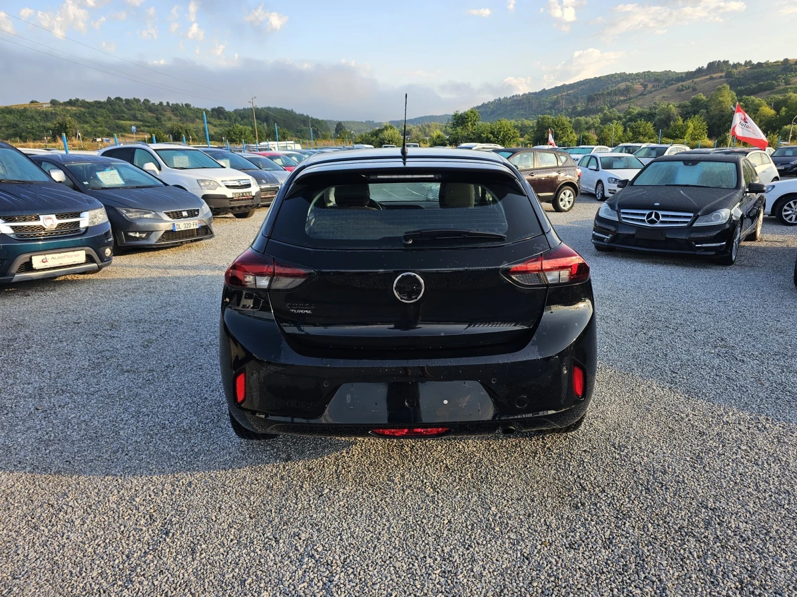 Opel Corsa 1.2i, снимка 8 - Автомобили и джипове - 55357300