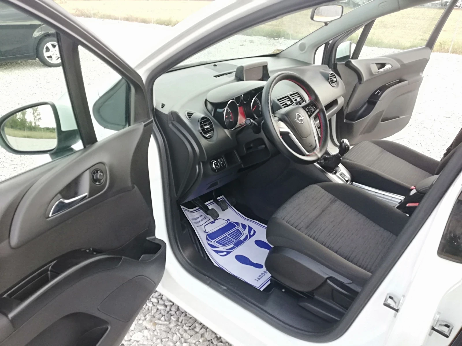 Opel Meriva 1.4i kli  GAZ  FEIS, снимка 9 - Автомобили и джипове - 55434010