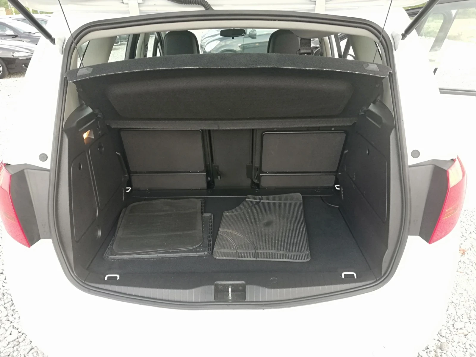 Opel Meriva 1.4i kli  GAZ  FEIS, снимка 11 - Автомобили и джипове - 55434010
