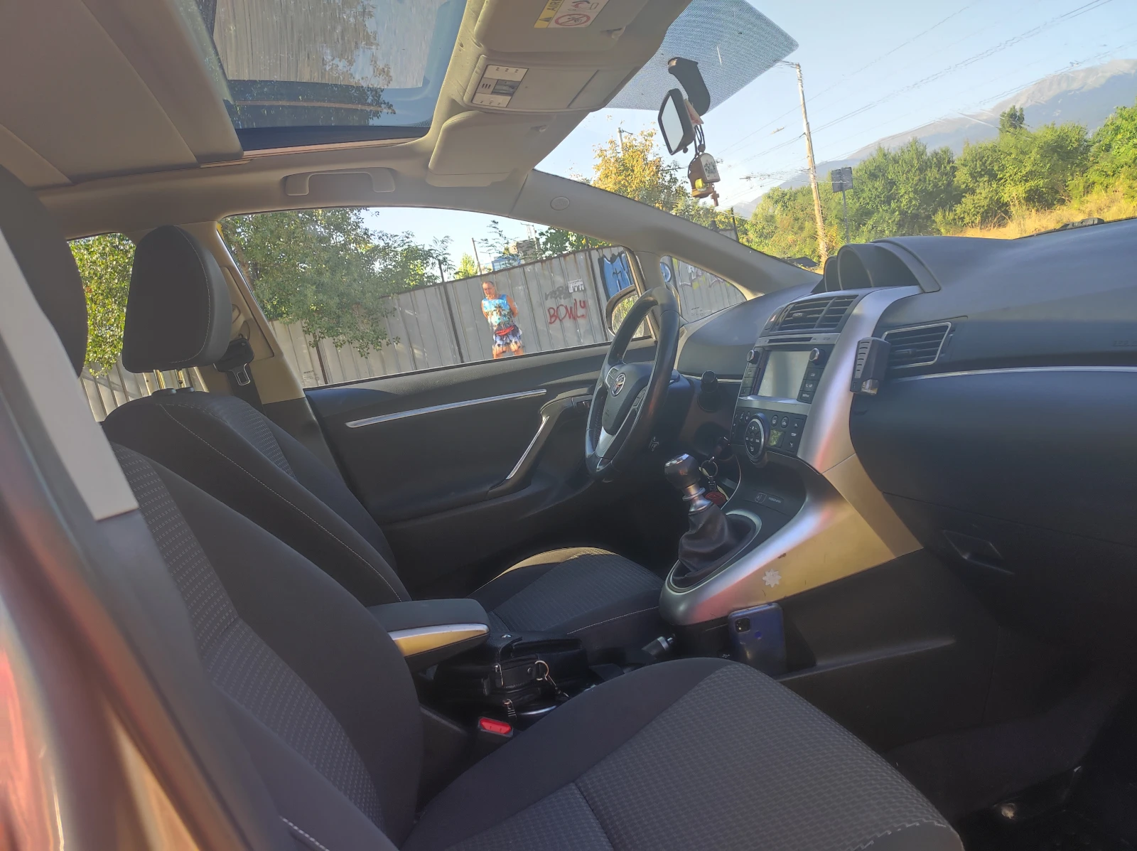 Toyota Verso, снимка 9 - Автомобили и джипове - 55678370