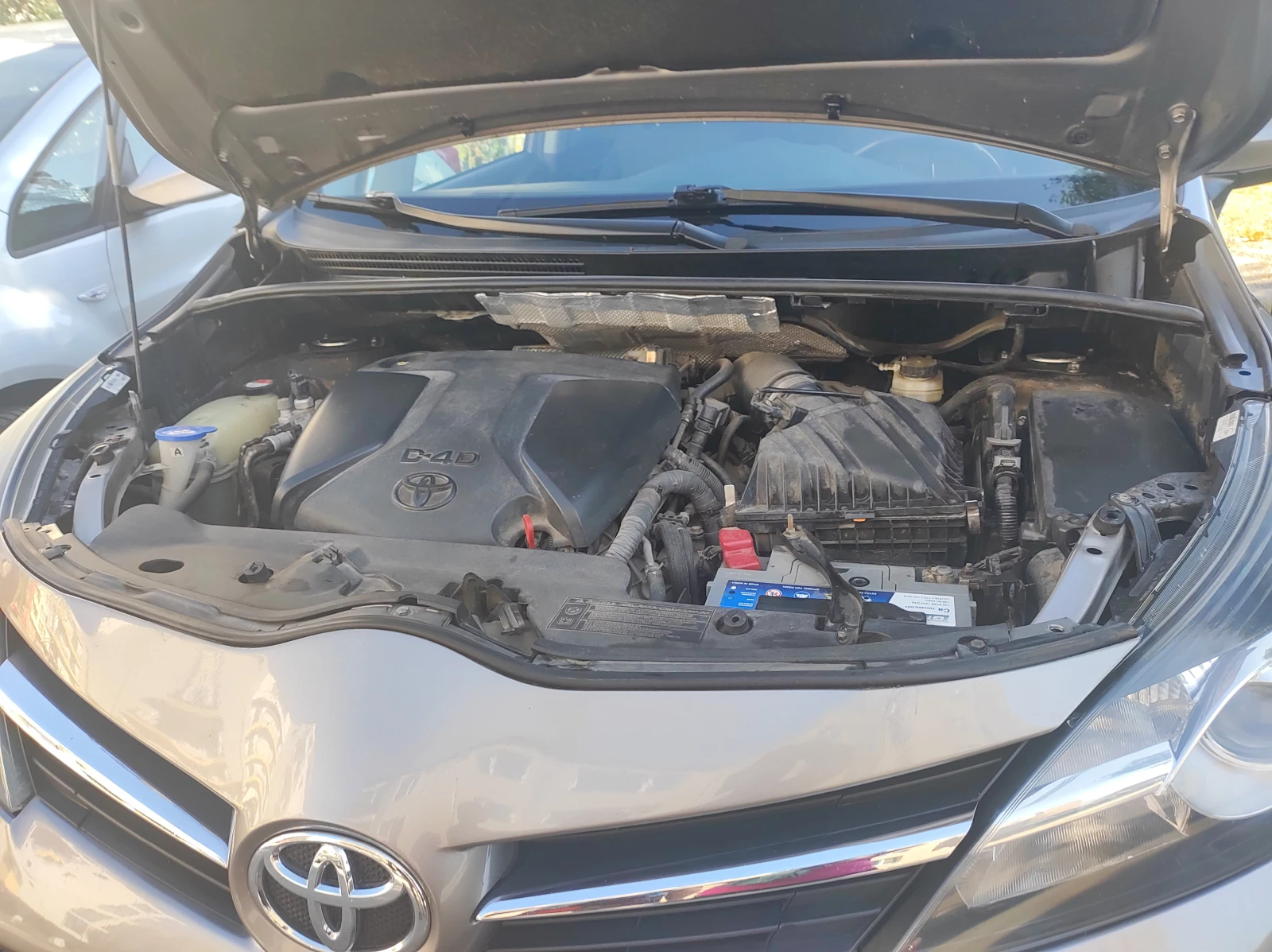 Toyota Verso, снимка 7 - Автомобили и джипове - 55678370