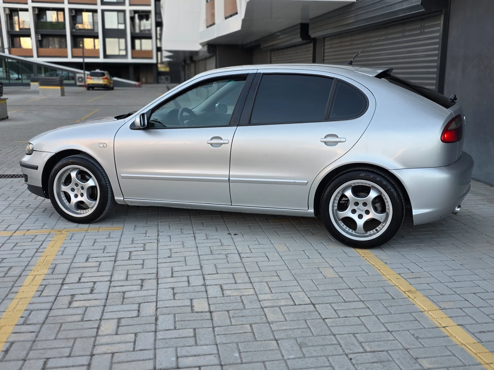 Seat Leon 1.9 TDI 110.k.c, снимка 3 - Автомобили и джипове - 55892474