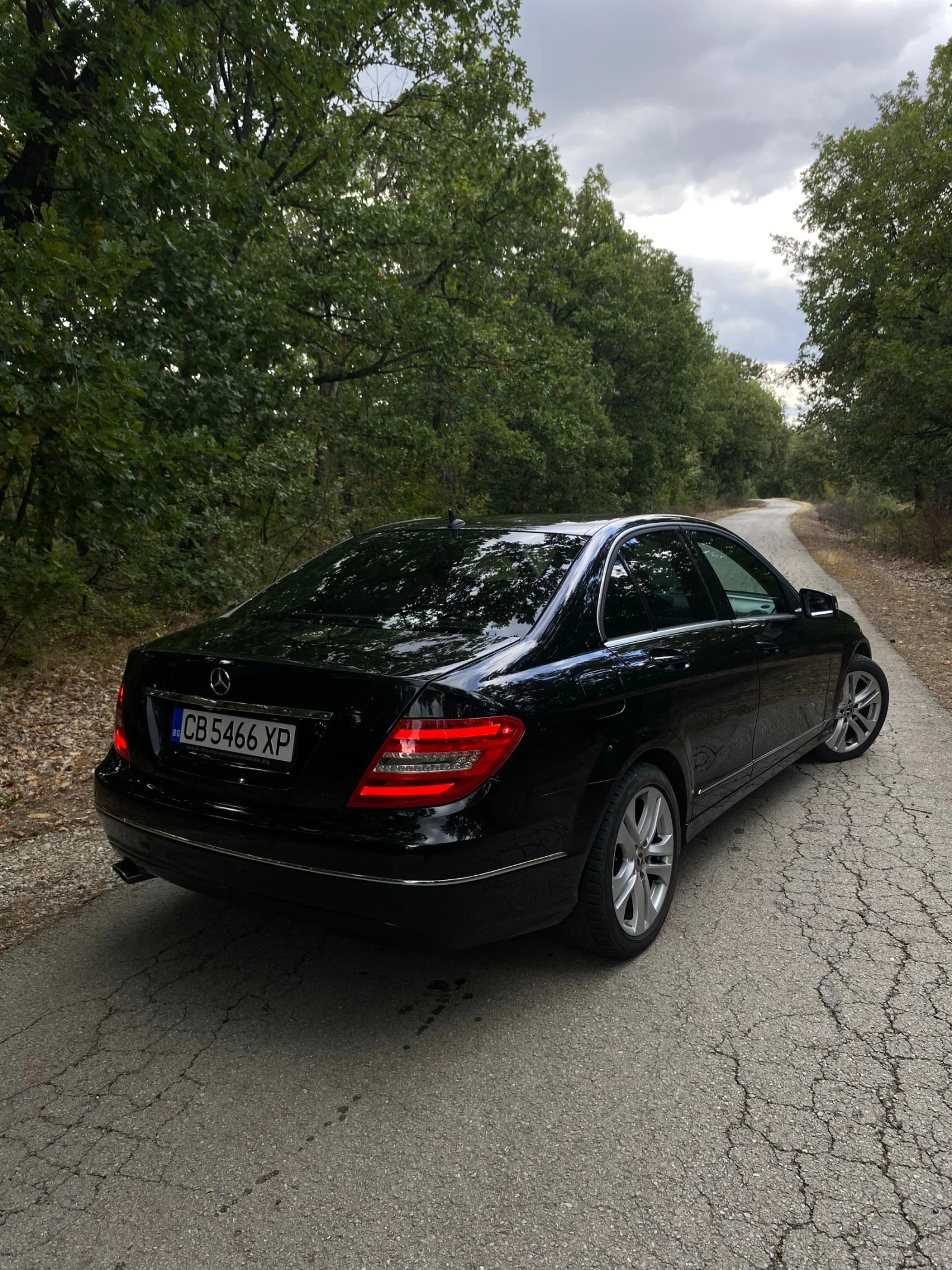 Mercedes-Benz C 220 Avantgarde, снимка 5 - Автомобили и джипове - 56293966