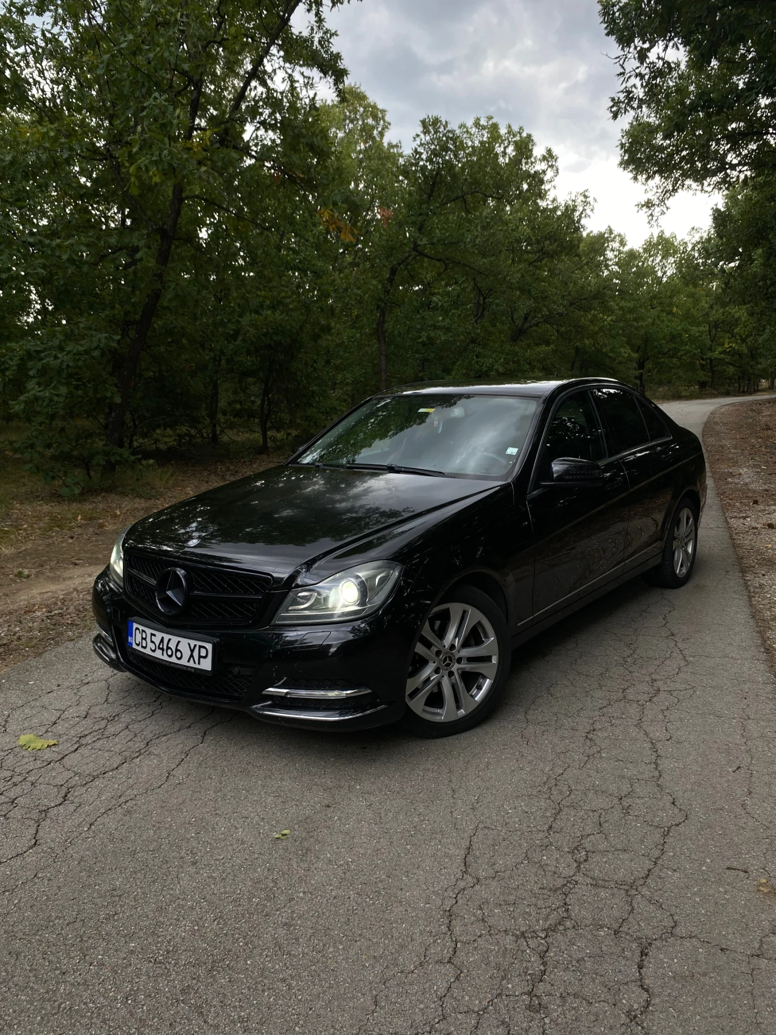 Mercedes-Benz C 220 Avantgarde, снимка 4 - Автомобили и джипове - 56293966