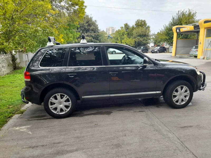 VW Touareg 3.0 TDI, снимка 4 - Автомобили и джипове - 47475891