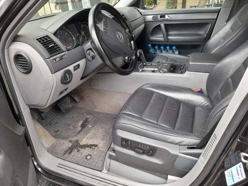 VW Touareg 3.0 TDI, снимка 12 - Автомобили и джипове - 47475891