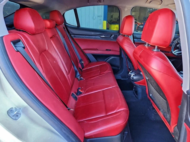 Alfa Romeo Stelvio, снимка 10 - Автомобили и джипове - 52811739