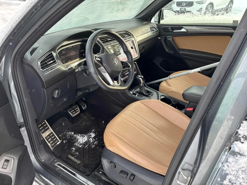 VW Tiguan * Comfortline R Line Black Edition * CARFAX * БЕЗ , снимка 5 - Автомобили и джипове - 53038763