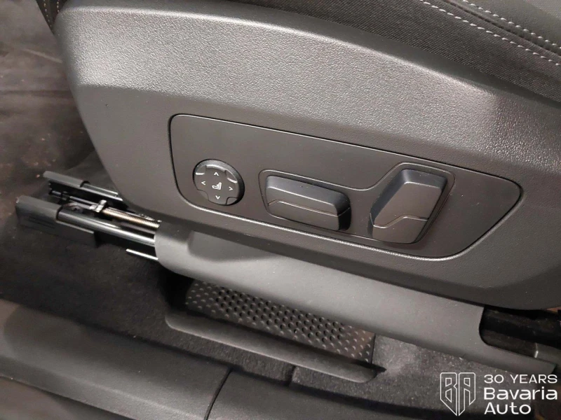 BMW X1 20i sDrive M Sport Paket Steptronic, снимка 13 - Автомобили и джипове - 53093832