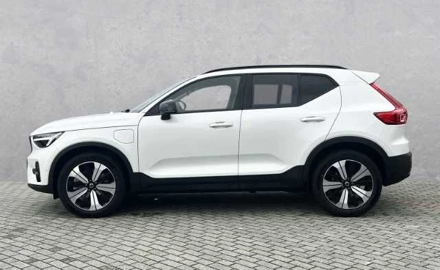 Volvo XC40, снимка 3 - Автомобили и джипове - 48406865