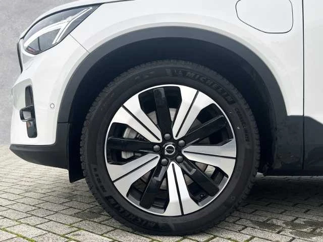 Volvo XC40, снимка 6 - Автомобили и джипове - 48406865