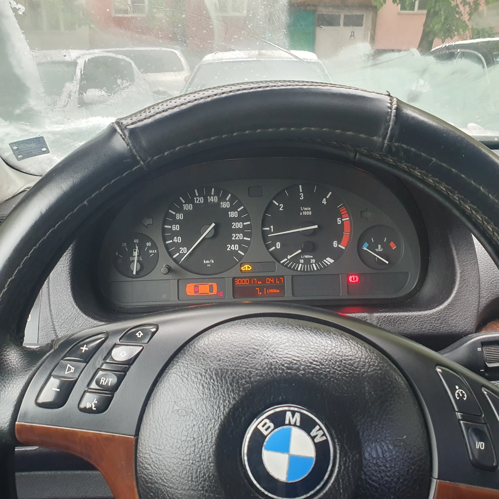 BMW X5 E53 - изображение 2