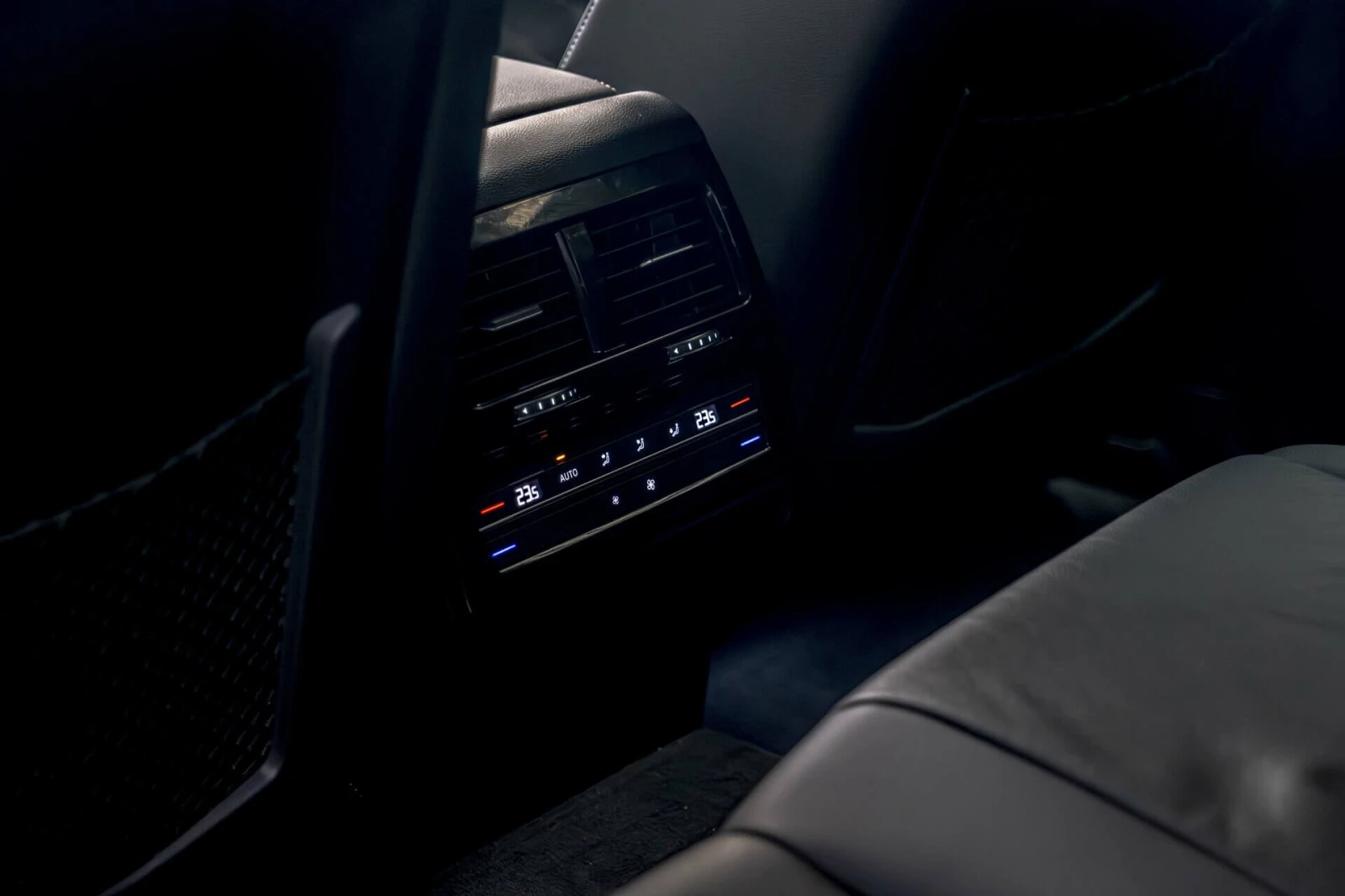 VW Touareg 3.0TDI/4Motion/Virtual/Камера/ACC/Lane Assist/Trai - изображение 9