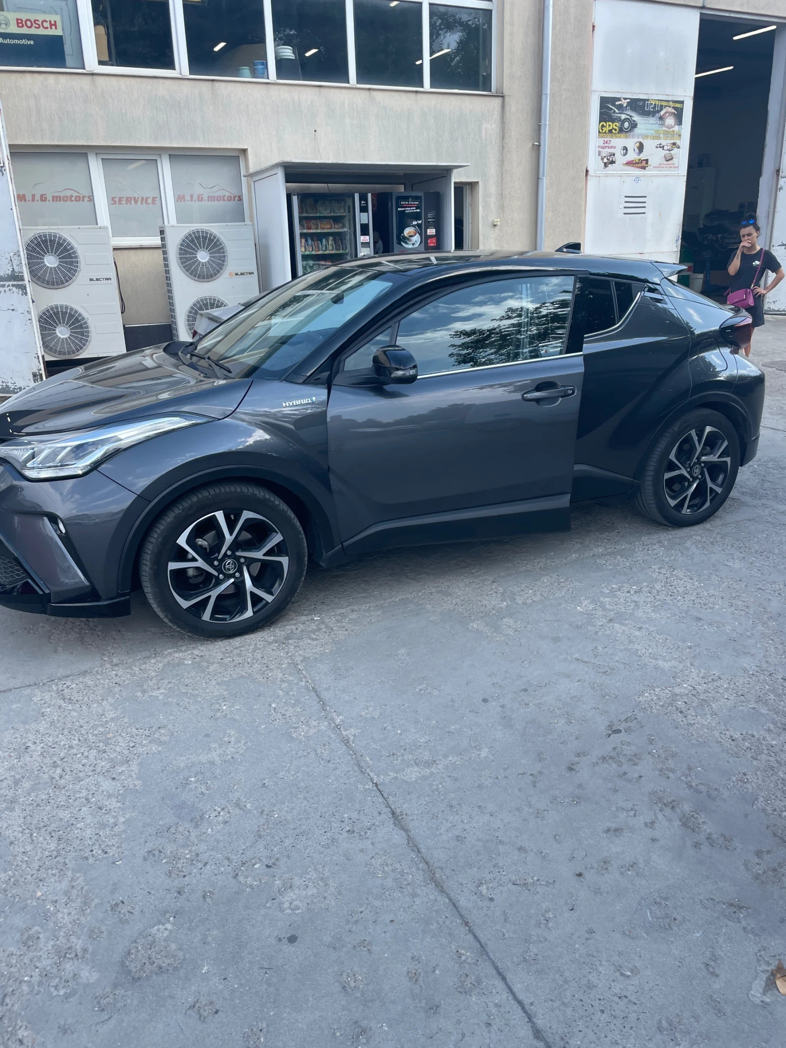 Toyota C-HR, снимка 3 - Автомобили и джипове - 54061234