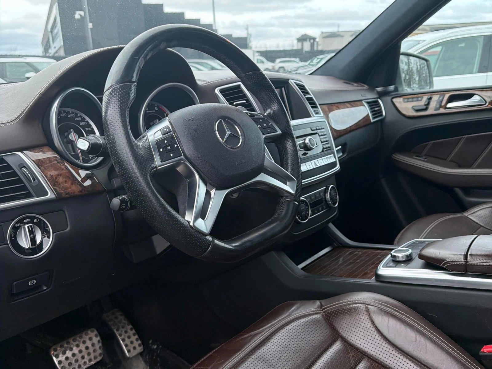 Mercedes-Benz ML 63 AMG 4MATIC С РЕГИСТРАЦИЯ & АВТО КРЕДИТ , снимка 6 - Автомобили и джипове - 54067826