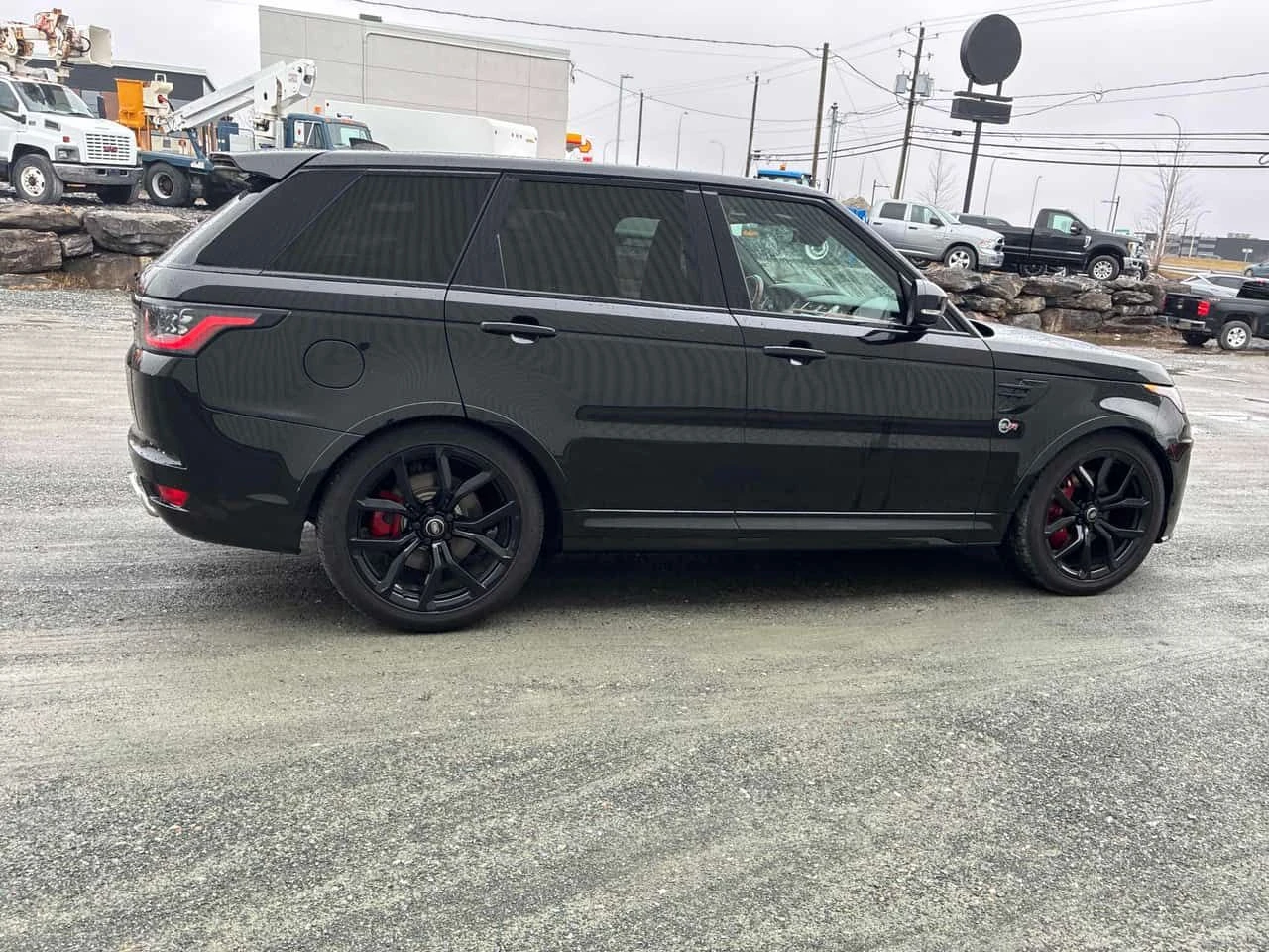 Land Rover Range Rover Sport * SVR * ПАНОРАМА* КАМЕРА* , снимка 3 - Автомобили и джипове - 54106118