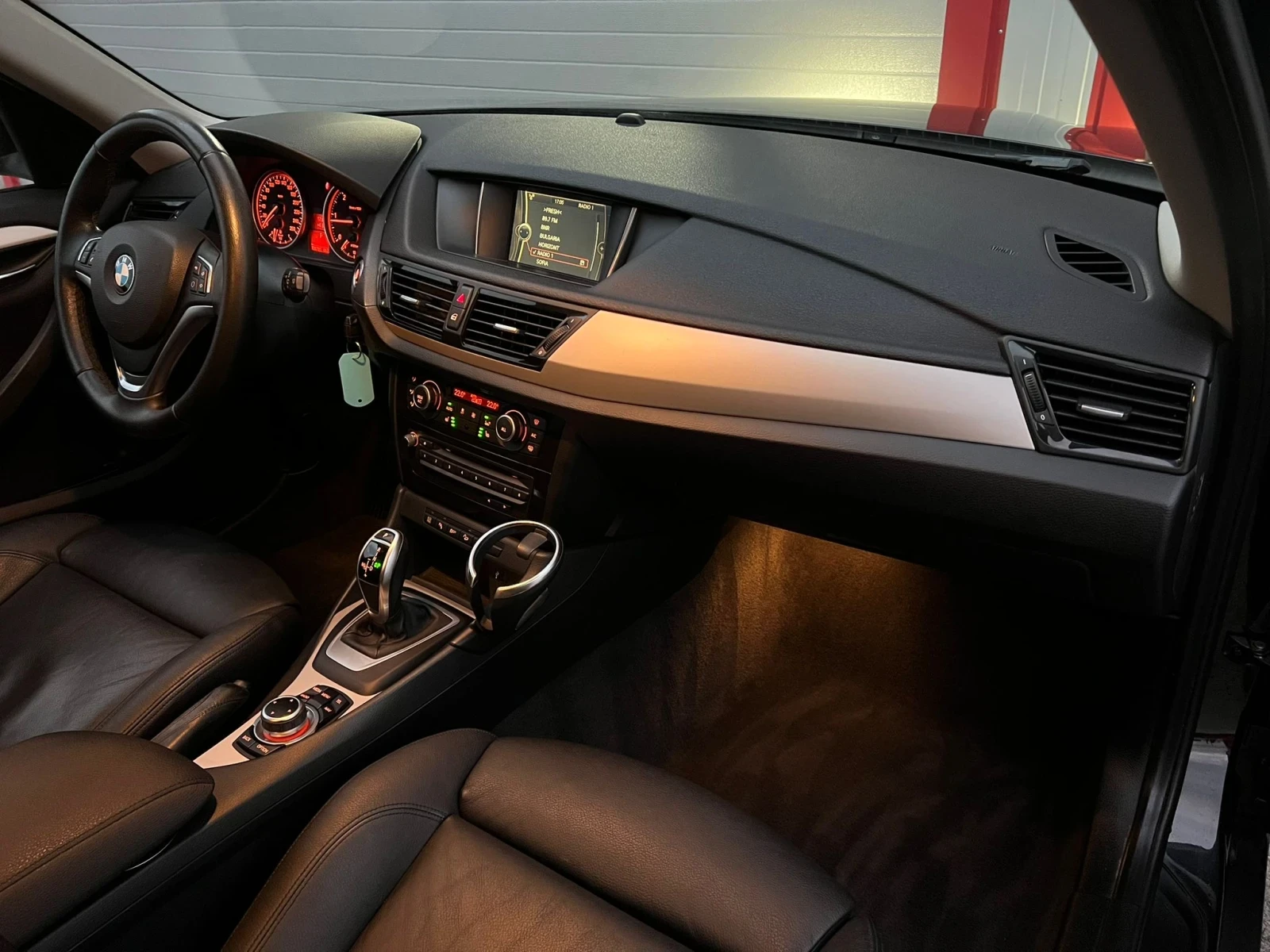 BMW X1 1.8D X-DRIVE AUTOMATIK NAVI START STOP LEDER, снимка 14 - Автомобили и джипове - 54243924