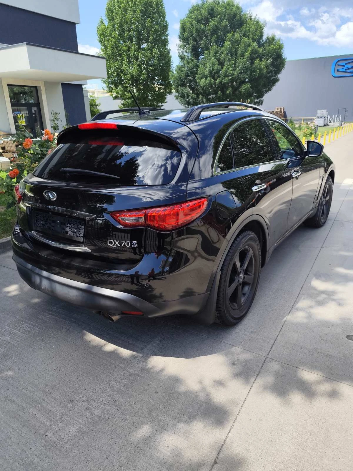 Infiniti QX70 QX70S, снимка 7 - Автомобили и джипове - 54839013
