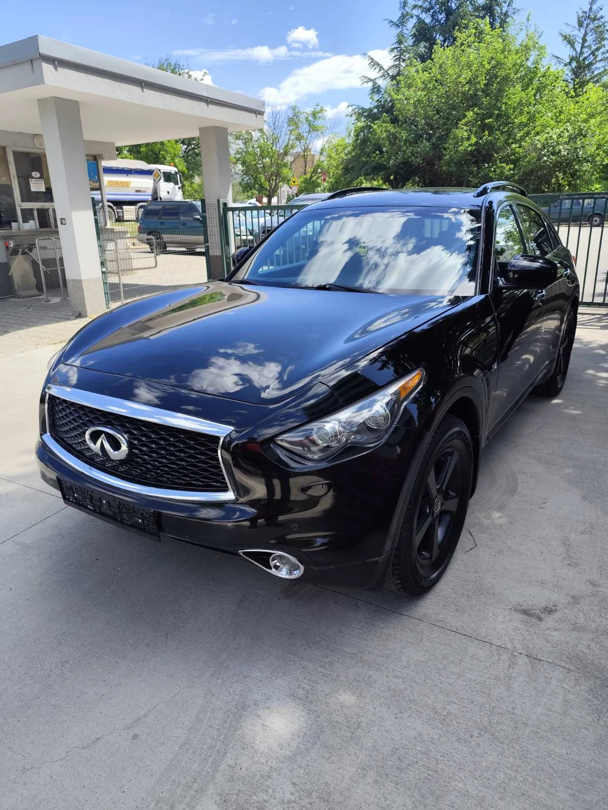 Infiniti QX70 QX70S, снимка 4 - Автомобили и джипове - 54839013