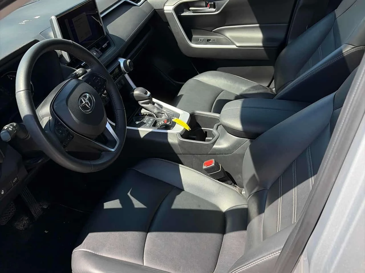 Toyota Rav4 * XLE AWD * АВТОКРЕДИТ БЕЗ ПЪРВОНАЧАЛНА ВНОСКА* , снимка 10 - Автомобили и джипове - 55183346