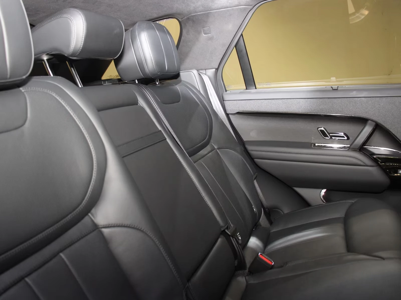 Land Rover Range Rover Sport D350 Autobiography, снимка 8 - Автомобили и джипове - 55558918