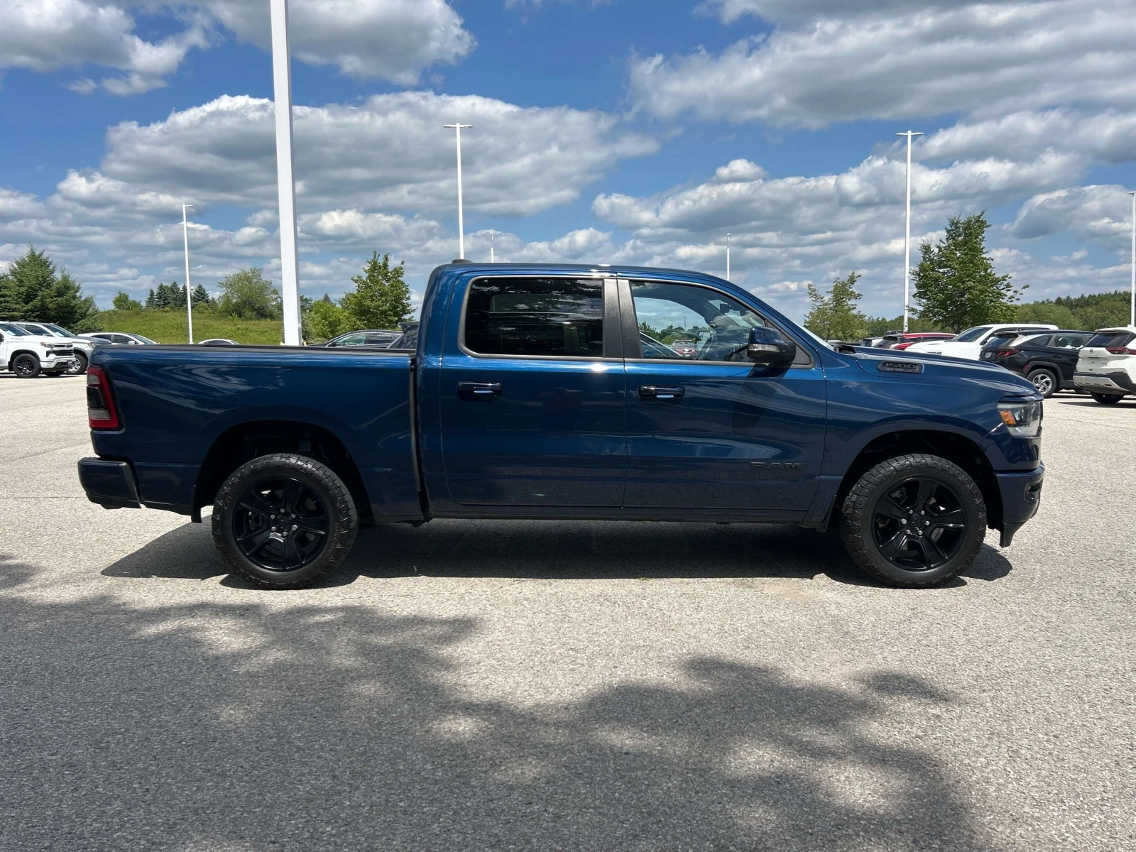 Dodge RAM 1500 Sport 4x4 Crew Cab, АВТОКРЕДИТ, снимка 2 - Автомобили и джипове - 55962835