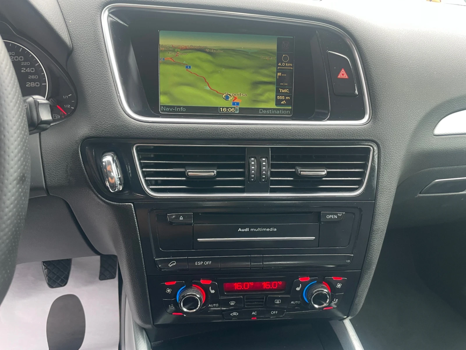Audi Q5 2.0TDI NAVI ПОДГРЕВ КОЖА LED BI-XENON 4X4, снимка 11 - Автомобили и джипове - 56046139