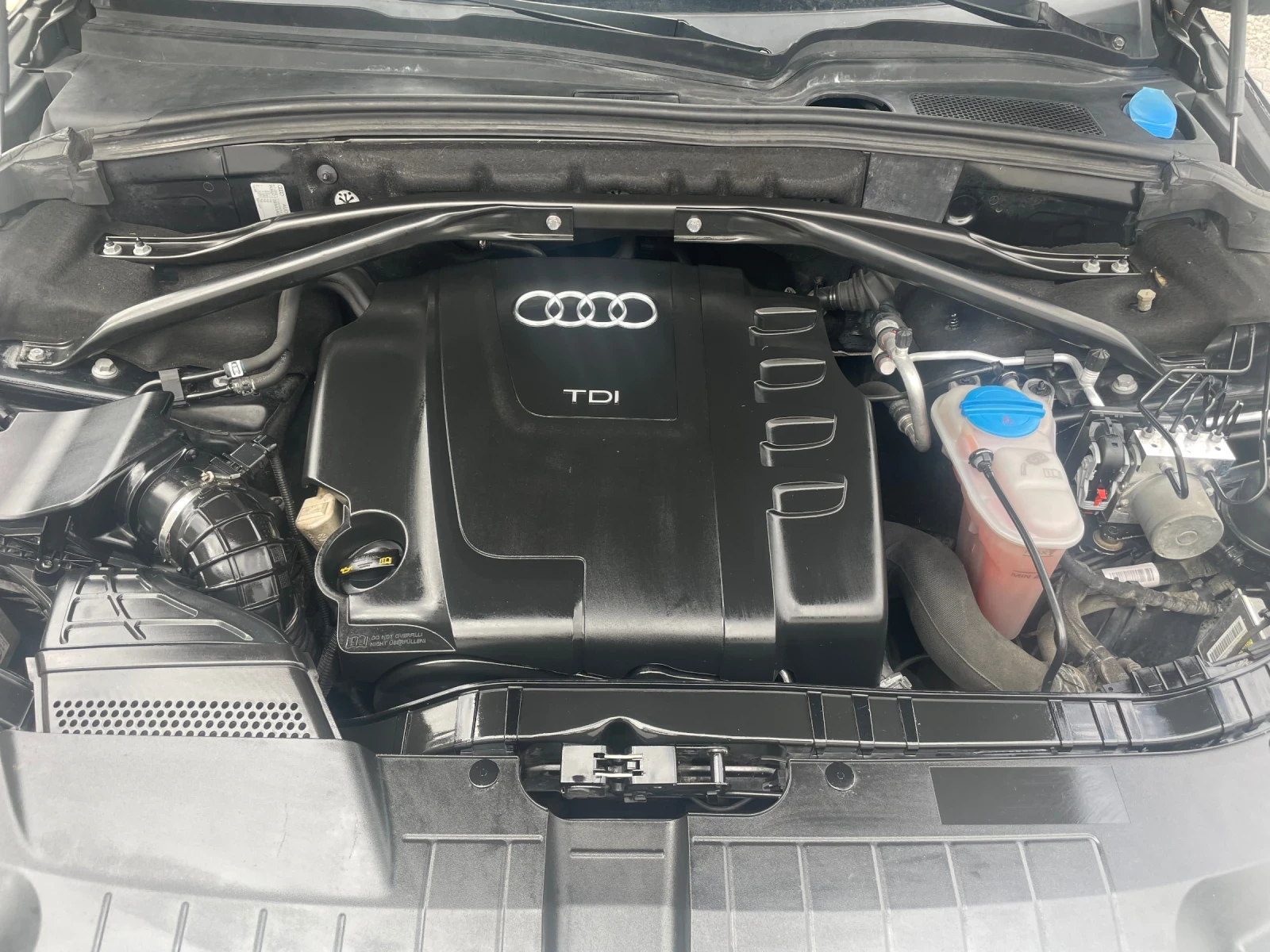 Audi Q5 2.0TDI NAVI ПОДГРЕВ КОЖА LED BI-XENON 4X4, снимка 15 - Автомобили и джипове - 56046139