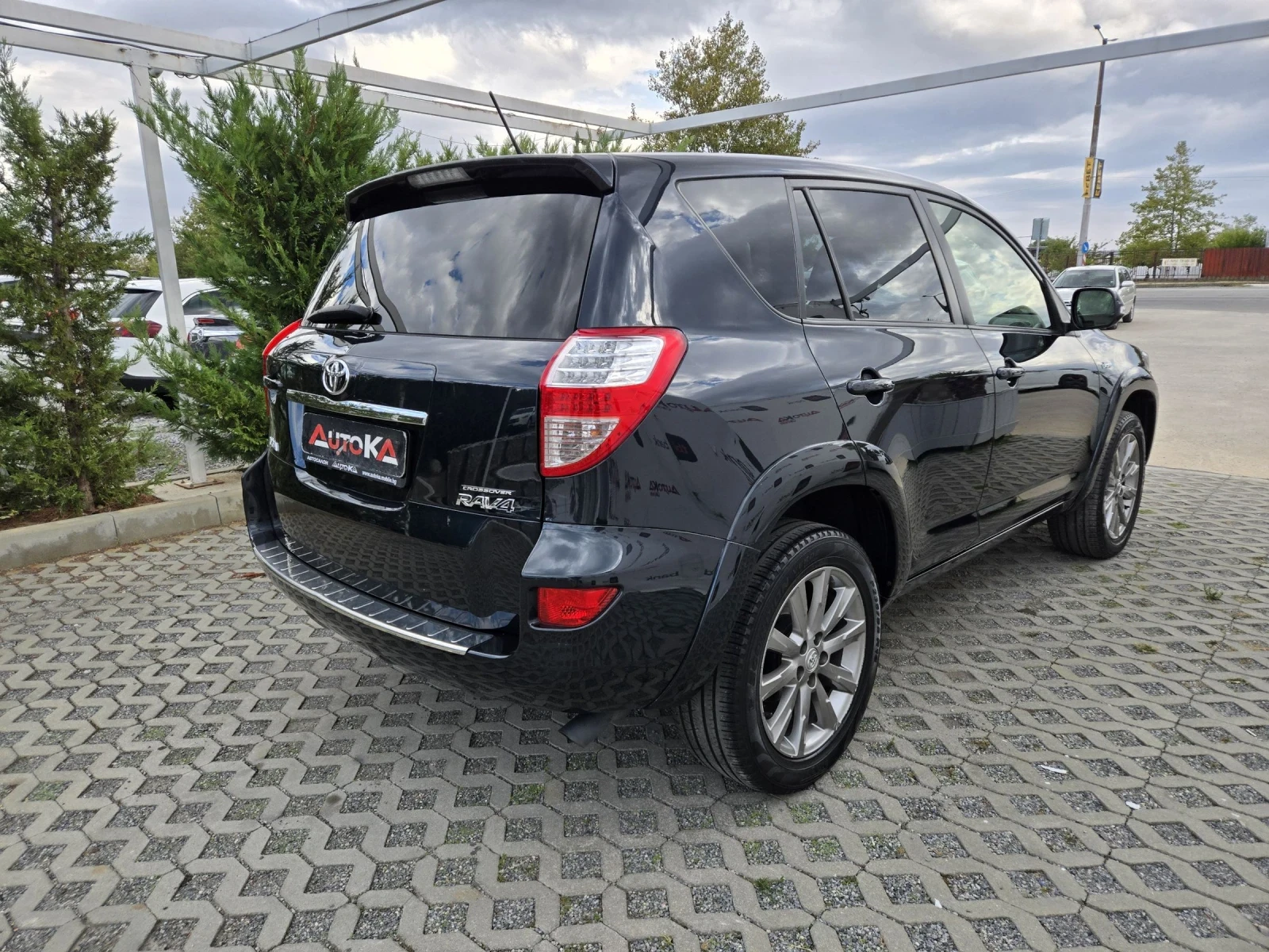 Toyota Rav4 2.2D-150кс= 4Х4= CROSSOVER= 148.000km= EXECUTIVE, снимка 3 - Автомобили и джипове - 56299277