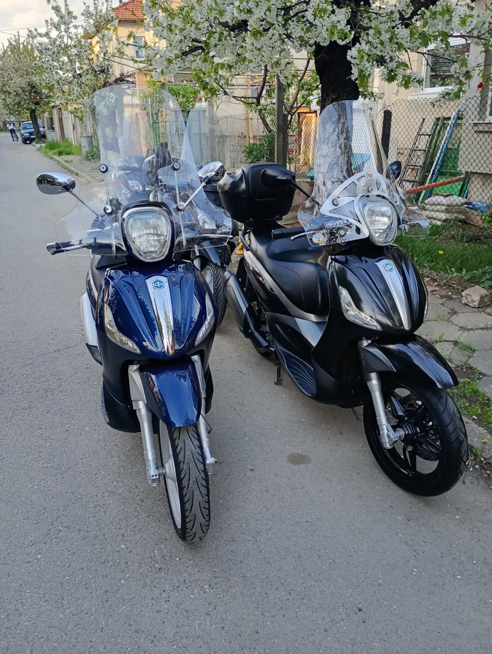 Piaggio Beverly 300/350 2014г.2017 два броя 
