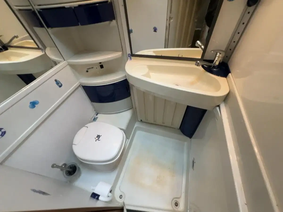 Кемпер HYMER / ERIBA Климатик, снимка 12 - Каравани и кемпери - 55661410