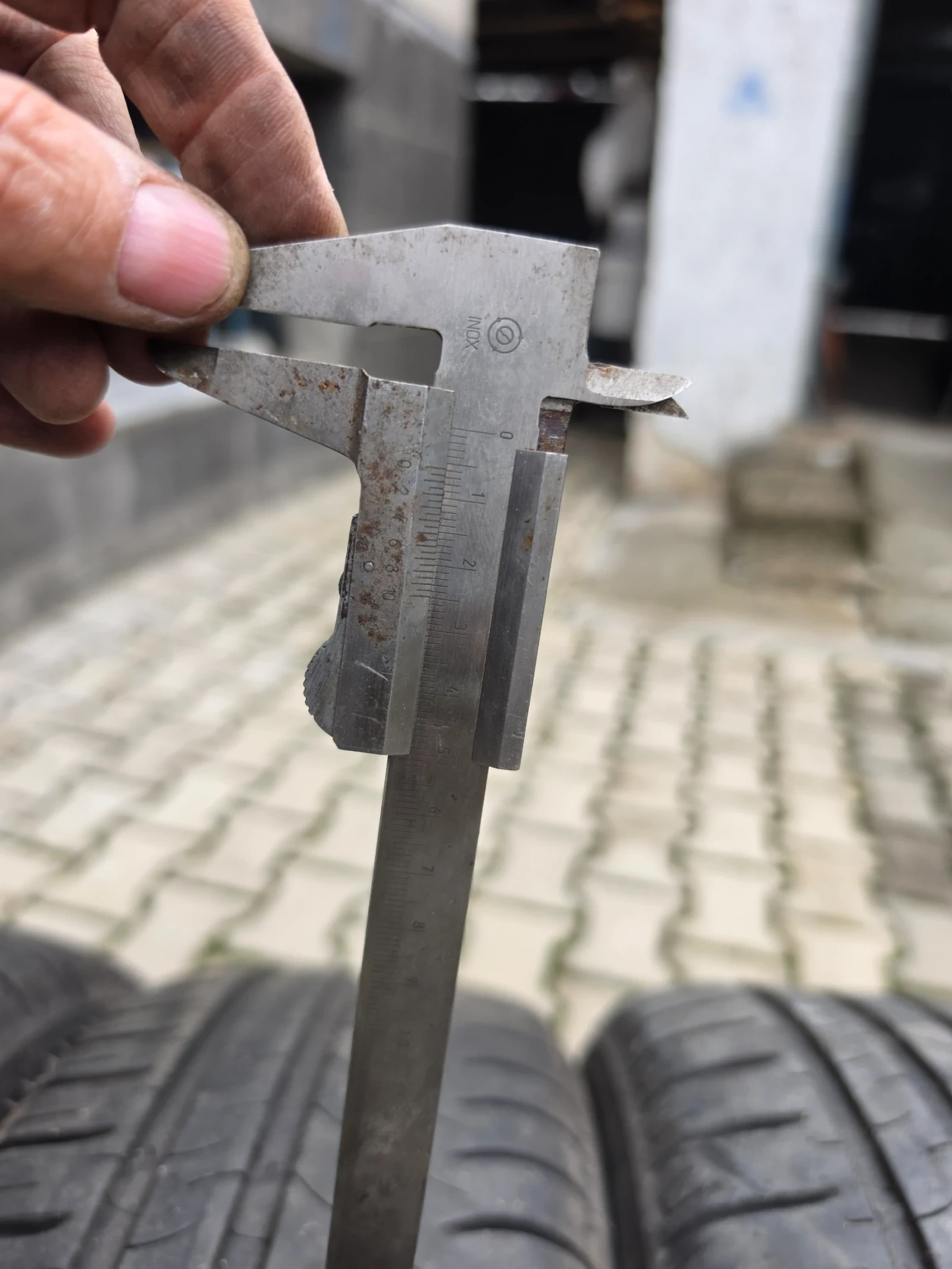 Гуми Летни 195/60R15, снимка 10 - Гуми и джанти - 56746671