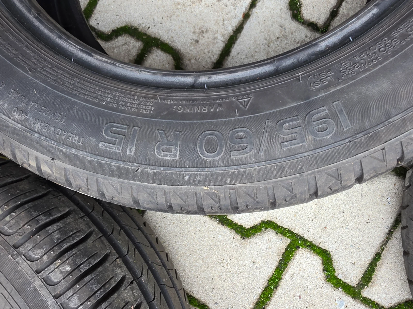 Гуми Летни 195/60R15, снимка 2 - Гуми и джанти - 56746671