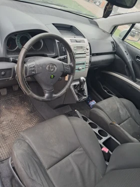 Toyota Corolla verso 2.2 дизел, снимка 6