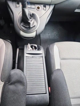 Peugeot Partner 1.6 hdi panorama, снимка 16