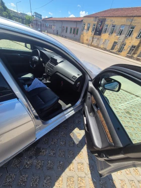 Mercedes-Benz C 320, снимка 6