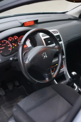 Peugeot 307 1, 6 HDi - 999 € / 1953.87 лв. - 44212622 7