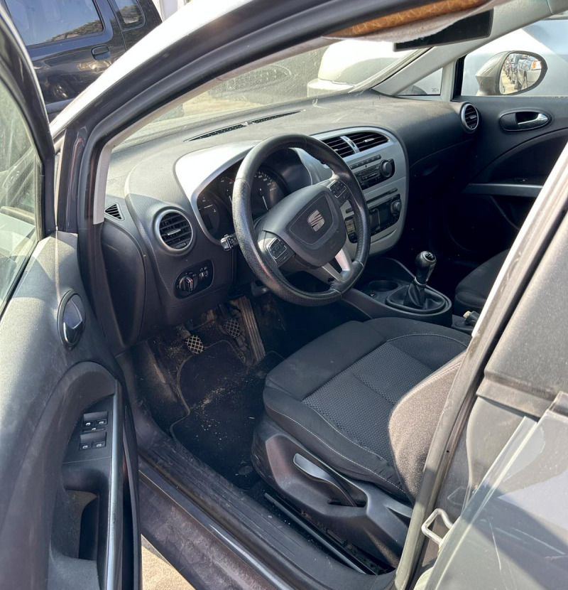 Seat Leon 2.0 TDI BMM, снимка 4 - Автомобили и джипове - 43162523