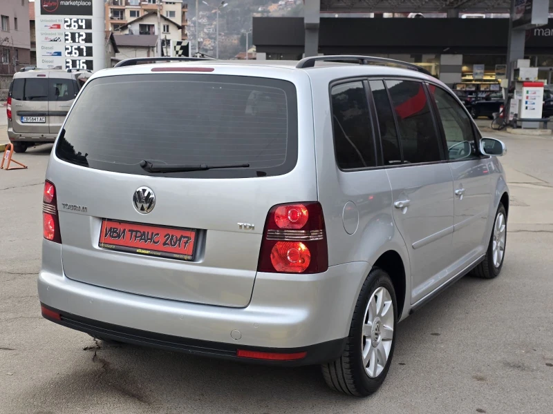 VW Touran Топ!!!, снимка 9 - Автомобили и джипове - 48935222