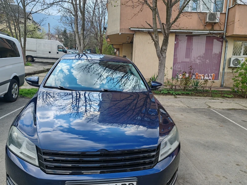 VW Passat Седан, снимка 5 - Автомобили и джипове - 51809148