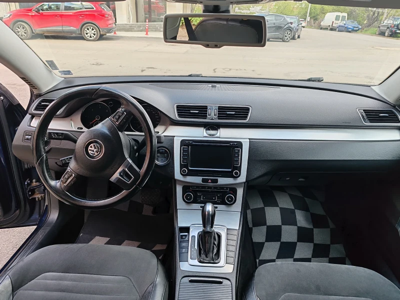VW Passat Седан, снимка 12 - Автомобили и джипове - 51809148