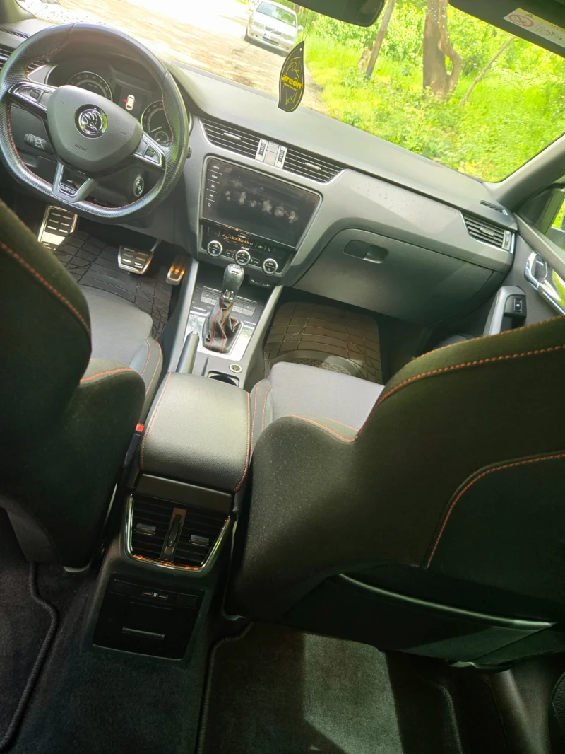 Skoda Octavia 2.0 TDI / VRS , снимка 8 - Автомобили и джипове - 52542927