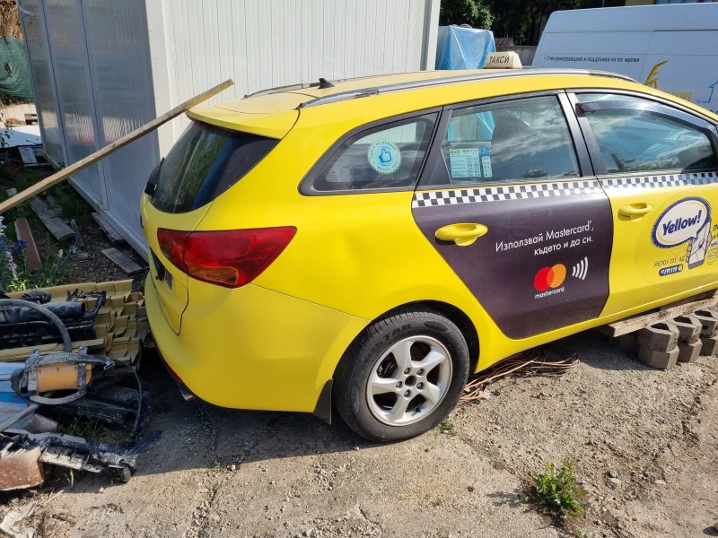 Kia Ceed, снимка 2 - Автомобили и джипове - 52652893