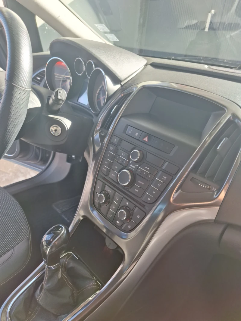 Opel Astra, снимка 7 - Автомобили и джипове - 52236504