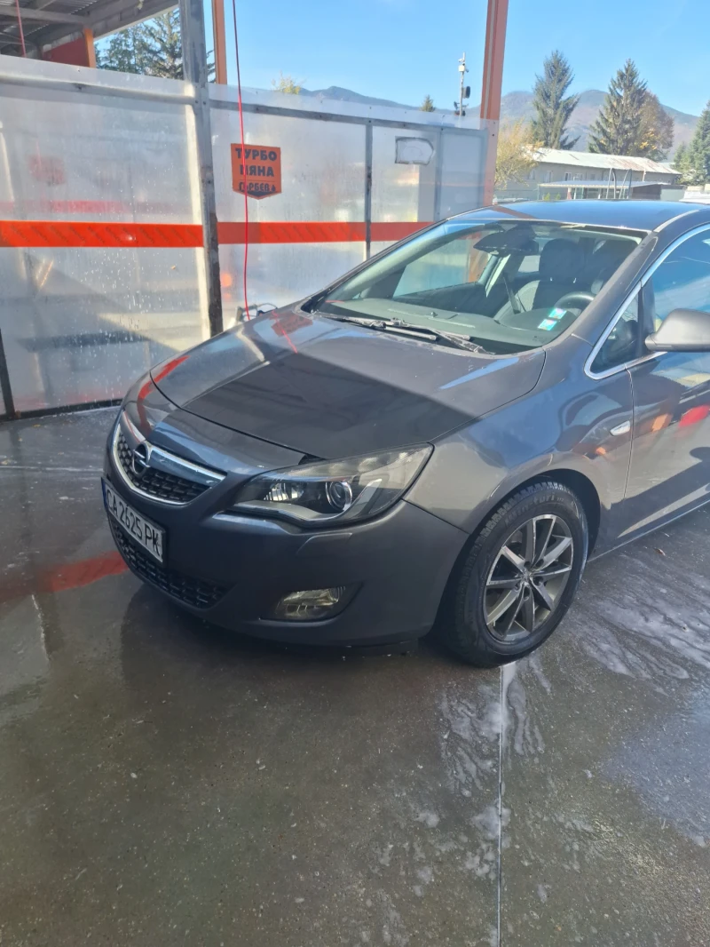 Opel Astra, снимка 10 - Автомобили и джипове - 52236504