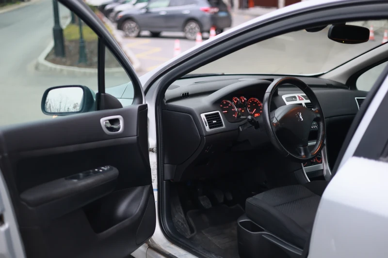 Peugeot 307 1, 6 HDi, снимка 7 - Автомобили и джипове - 53514075