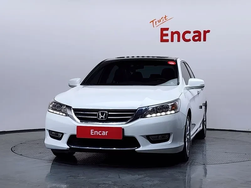 Honda Accord 2.4 9Th Generation, снимка 5 - Автомобили и джипове - 55920570